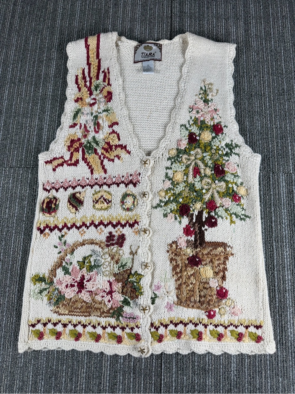 Vintage Tiara Christmas Embroidered Knit Vest Size M
